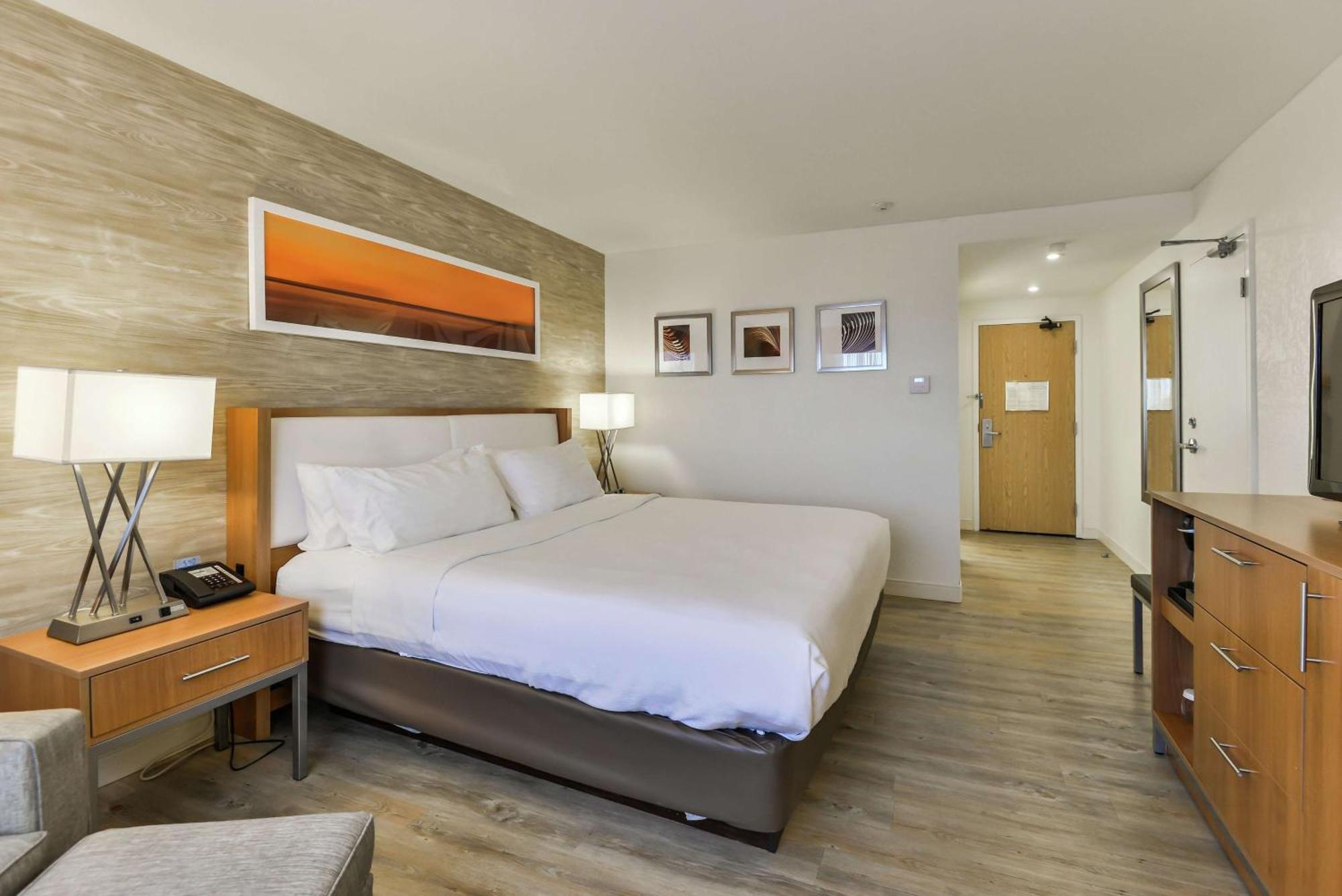 ซันบริดจ์ โฮเทล แอนด์ คอนเฟอเรนซ์ เซ็นเตอร์ คิทเชนเนอร์ Hotel คิทเชอเนอร์ ภายนอก รูปภาพ