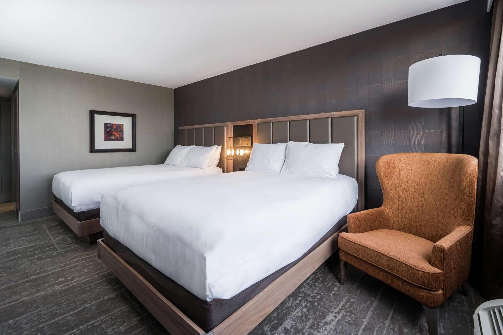 ซันบริดจ์ โฮเทล แอนด์ คอนเฟอเรนซ์ เซ็นเตอร์ คิทเชนเนอร์ Hotel คิทเชอเนอร์ ภายนอก รูปภาพ