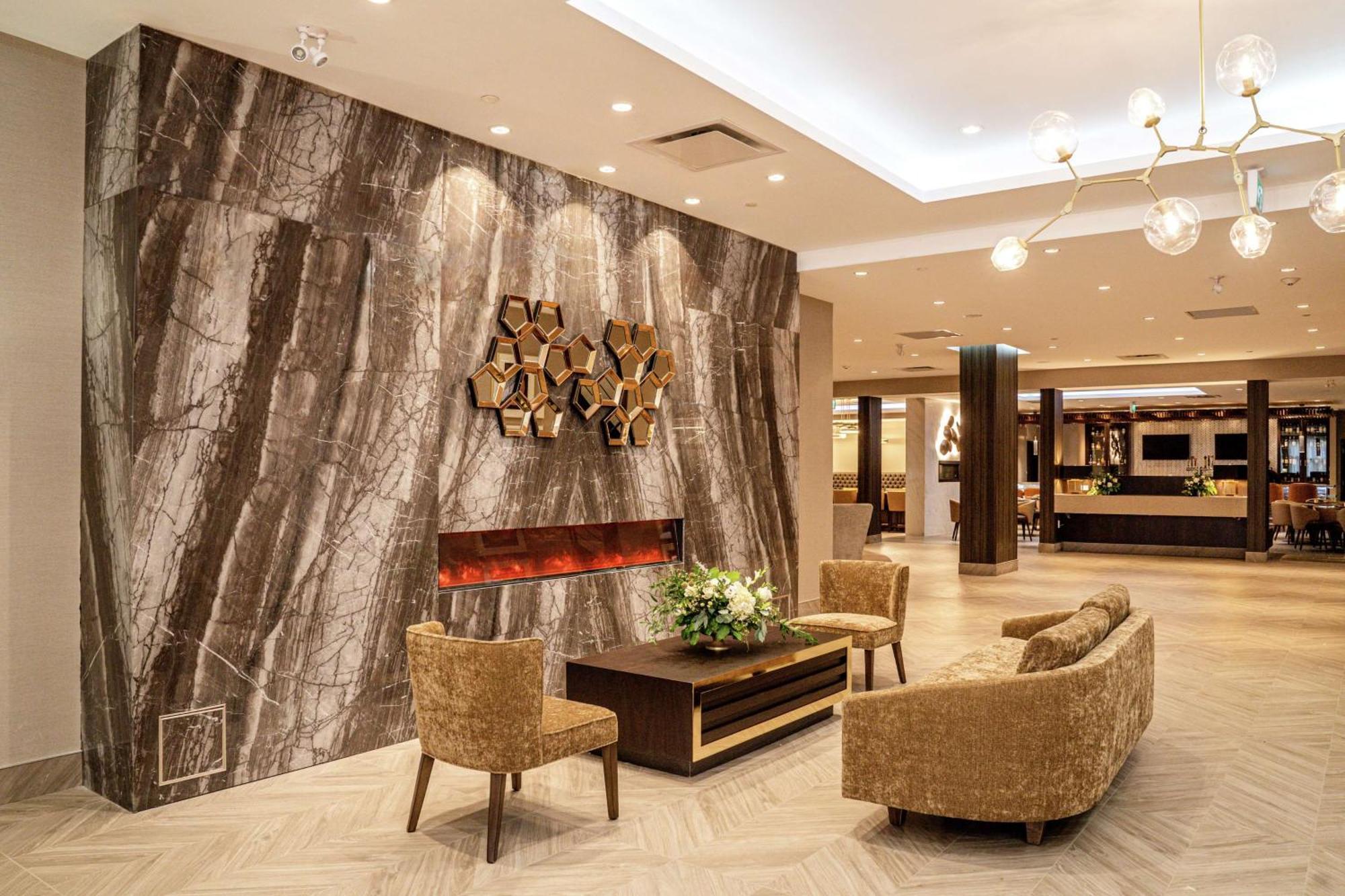 ซันบริดจ์ โฮเทล แอนด์ คอนเฟอเรนซ์ เซ็นเตอร์ คิทเชนเนอร์ Hotel คิทเชอเนอร์ ภายนอก รูปภาพ